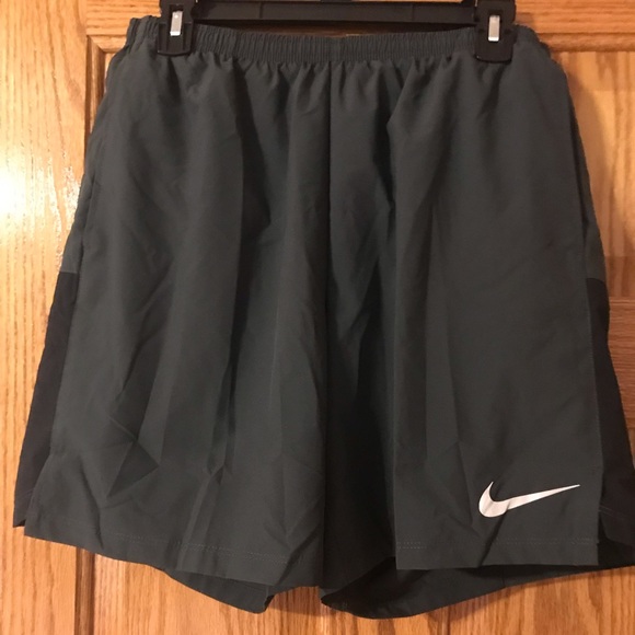 charcoal grey nike shorts